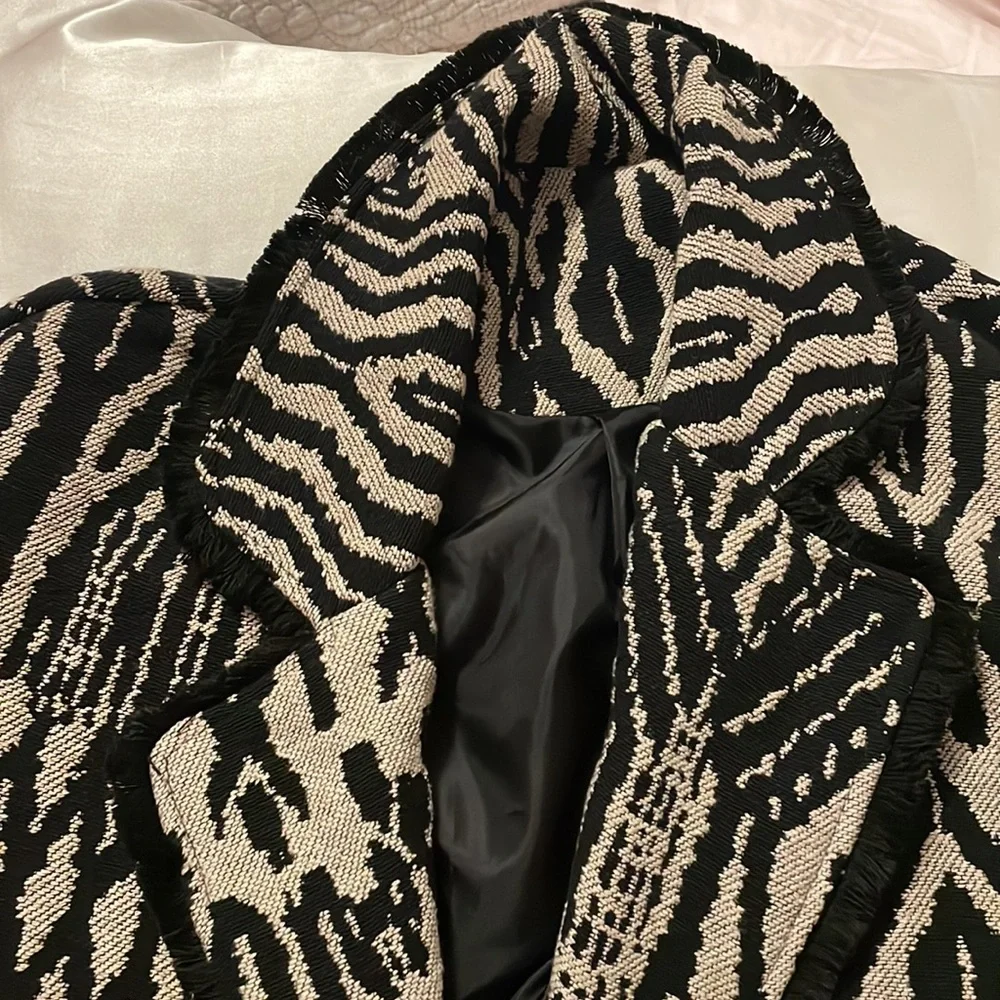 Jacket - Picture 2 of 8